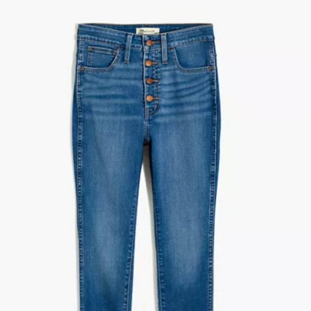 Madewell Curvy Roadtripper Skinny Jeans in Monroe Wash (Button-Front)